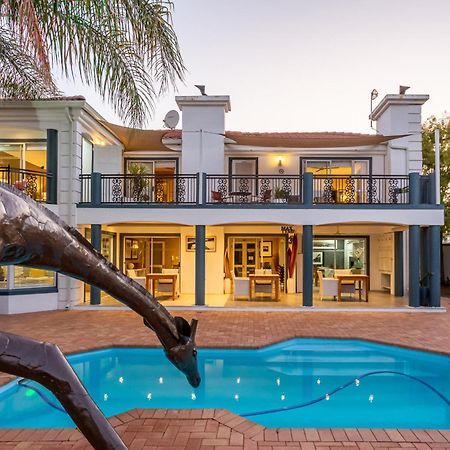 Pictures Guest House Boutique Hotel Oudtshoorn Bagian luar foto