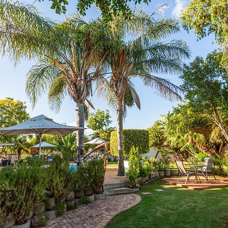 Pictures Guest House Boutique Hotel Oudtshoorn Bagian luar foto