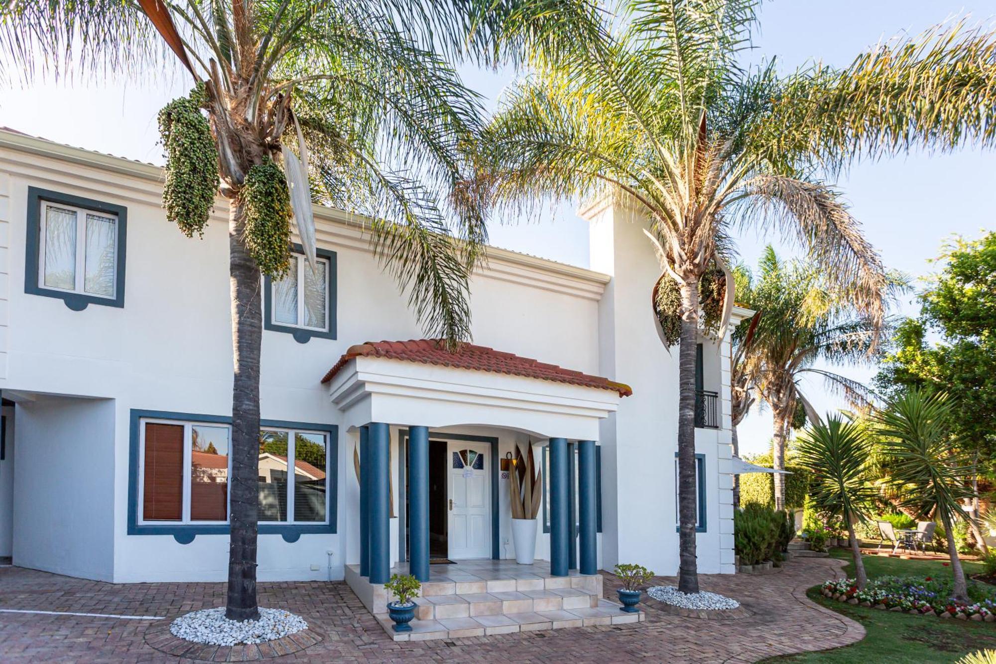 Pictures Guest House Boutique Hotel Oudtshoorn Bagian luar foto