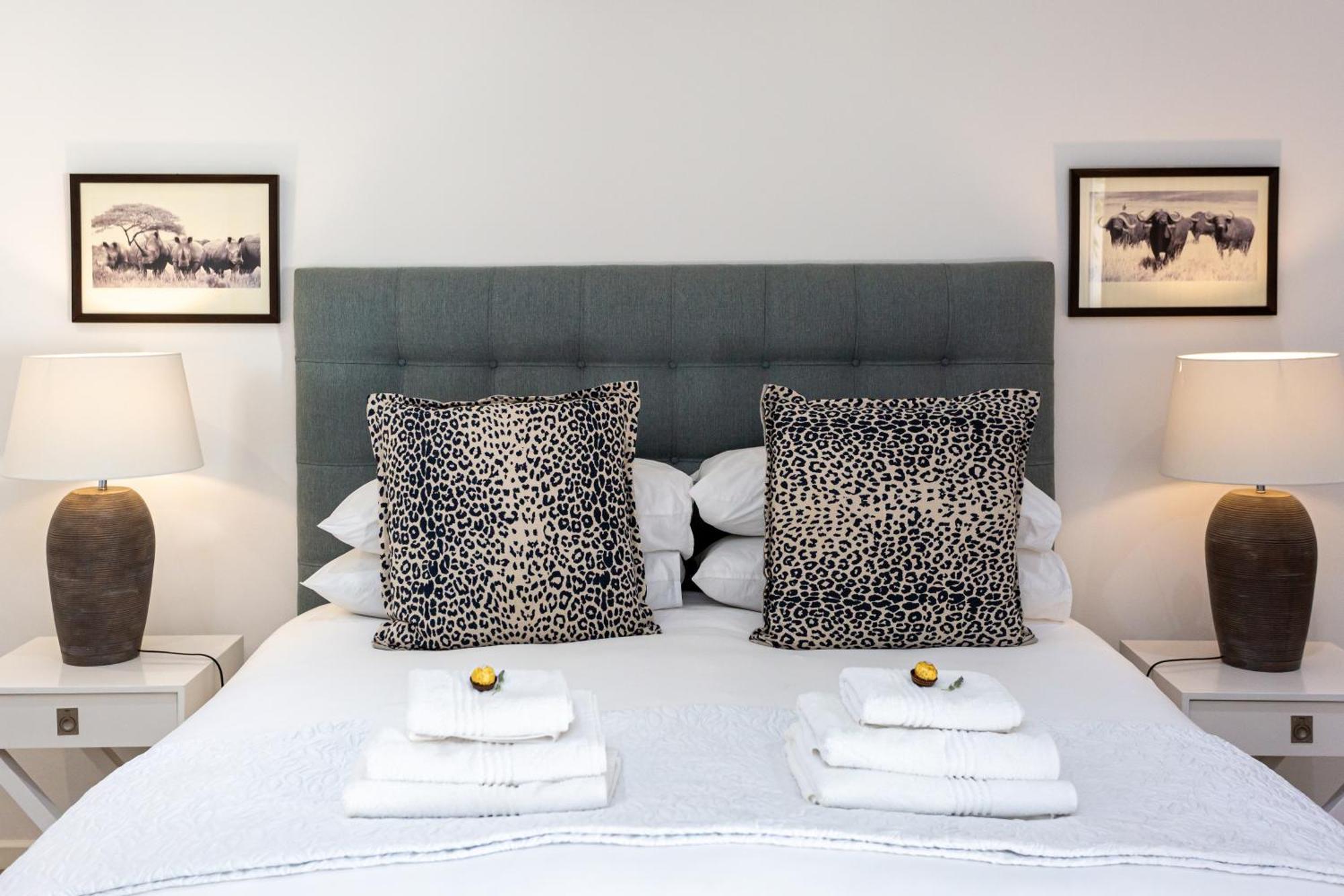 Pictures Guest House Boutique Hotel Oudtshoorn Bagian luar foto