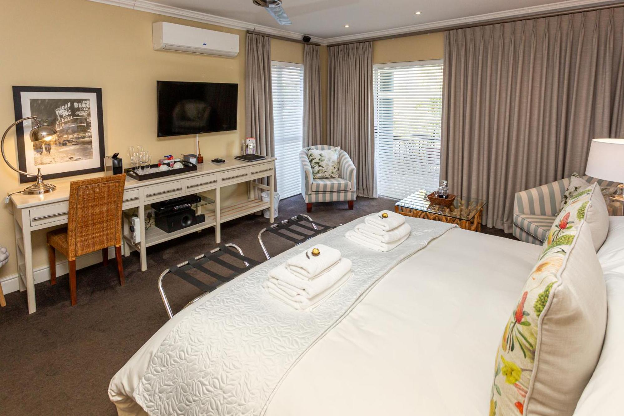 Pictures Guest House Boutique Hotel Oudtshoorn Bagian luar foto