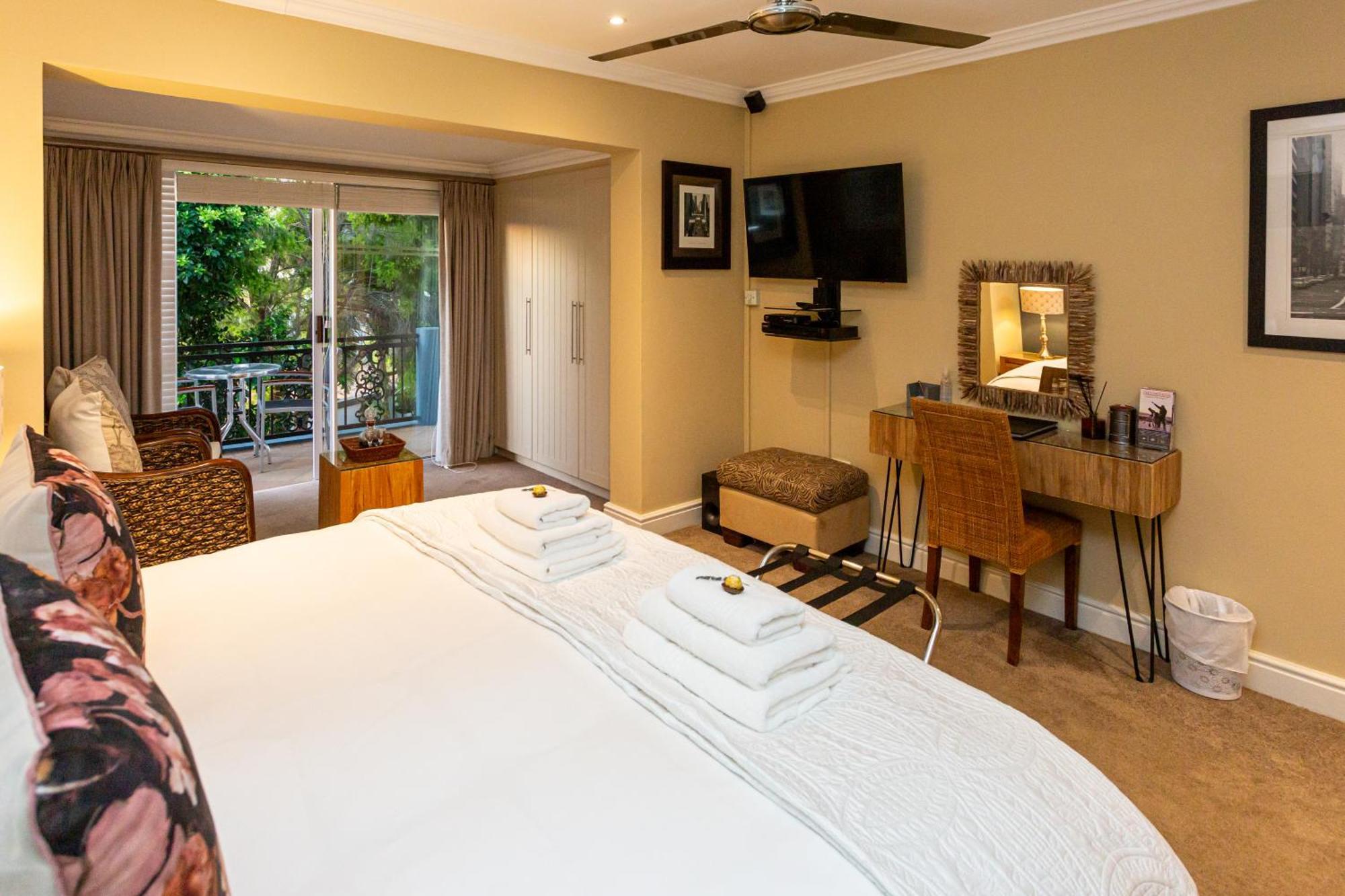 Pictures Guest House Boutique Hotel Oudtshoorn Bagian luar foto