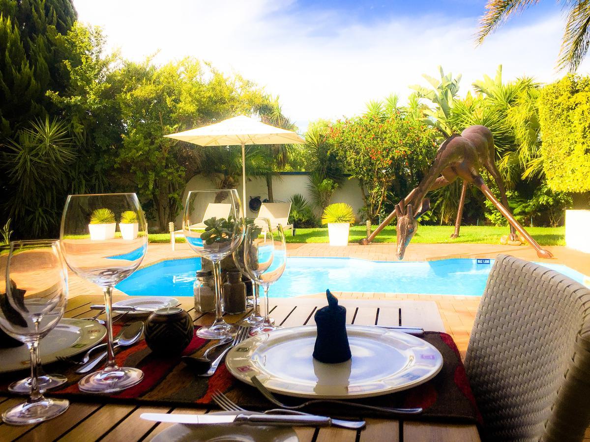 Pictures Guest House Boutique Hotel Oudtshoorn Bagian luar foto