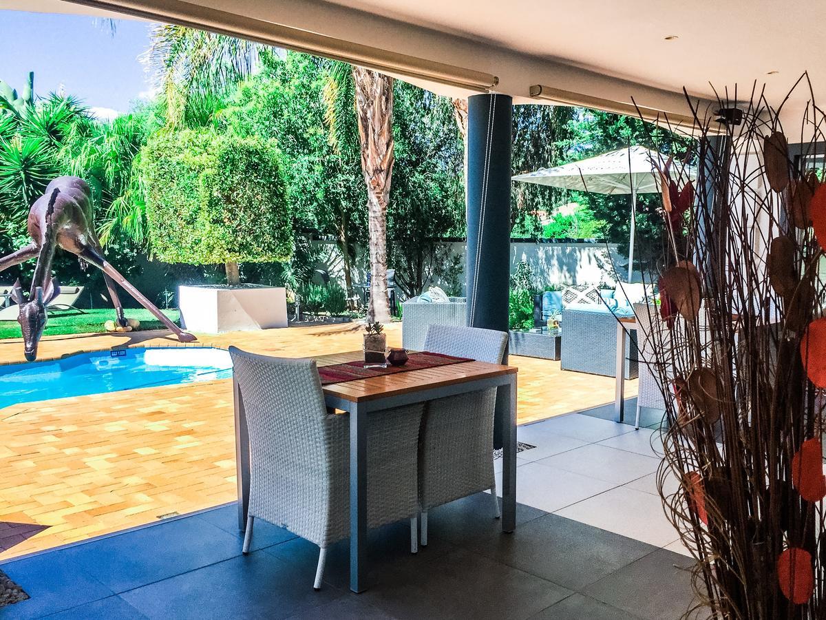 Pictures Guest House Boutique Hotel Oudtshoorn Bagian luar foto